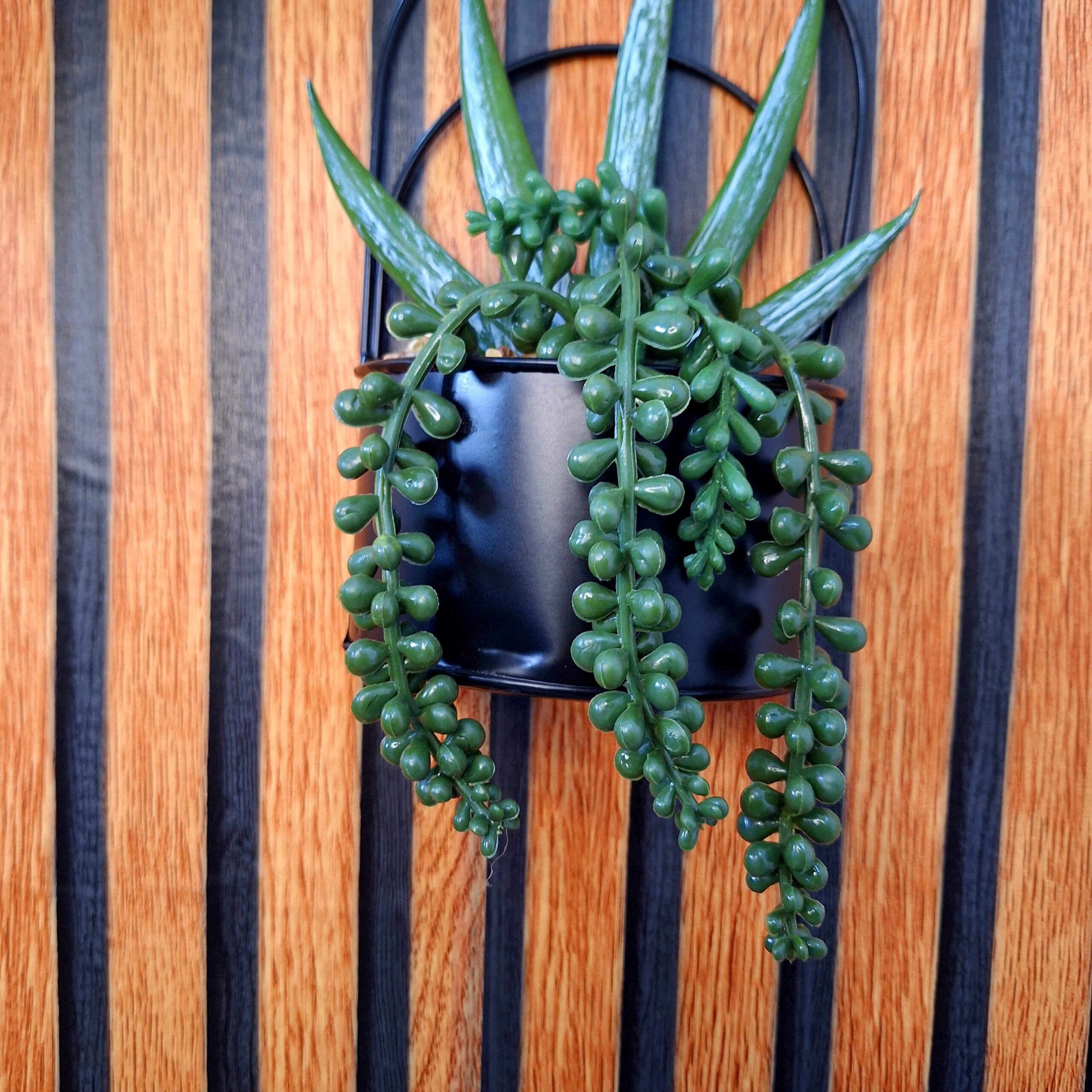 WALL HANGING FAKE PLANT