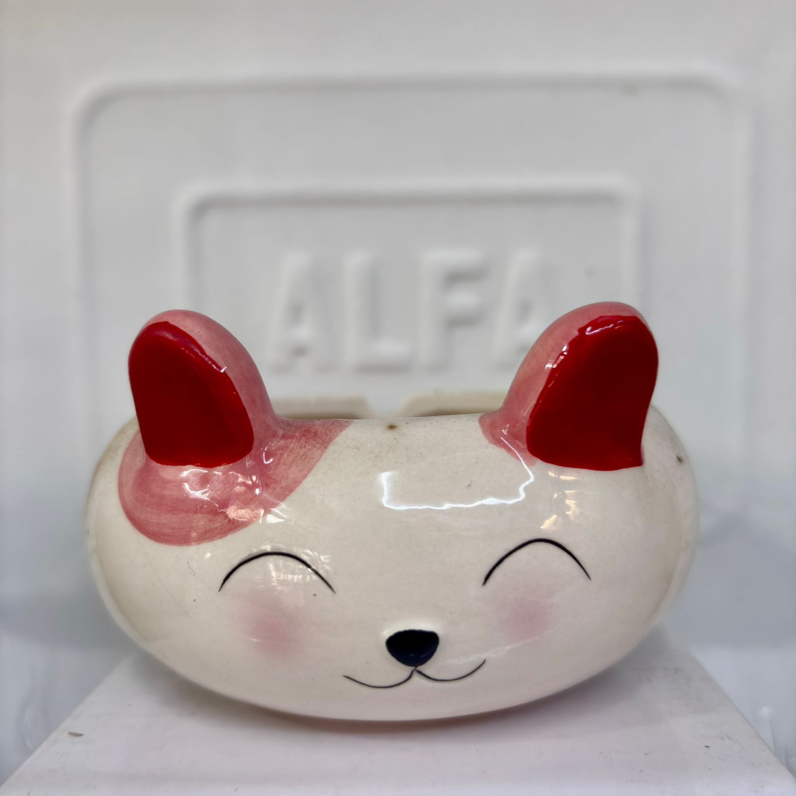 Paw Petals White Cat Shaped Mini Ceramic pot