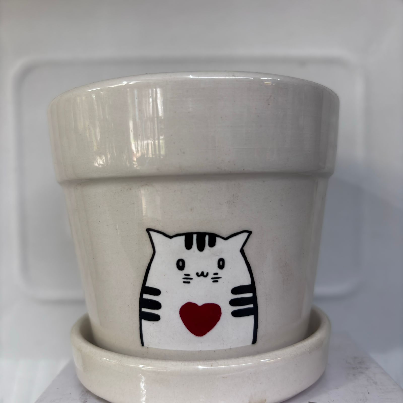 Artificial pot with tray